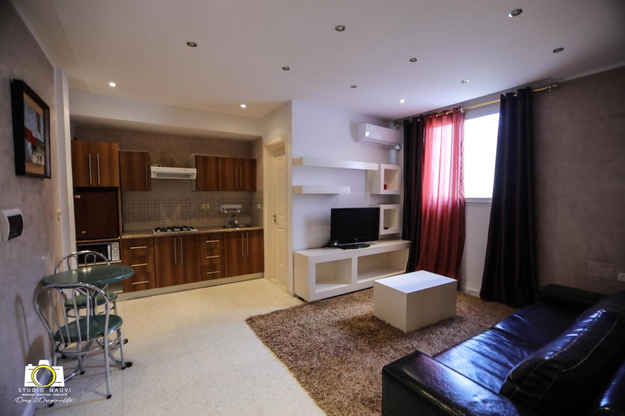 Appartement Immeuble Gazbar à Gabès Extérieur photo