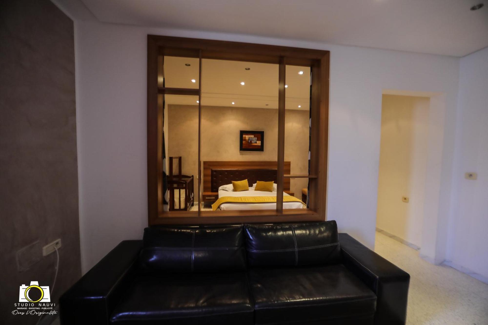 Appartement Immeuble Gazbar à Gabès Extérieur photo